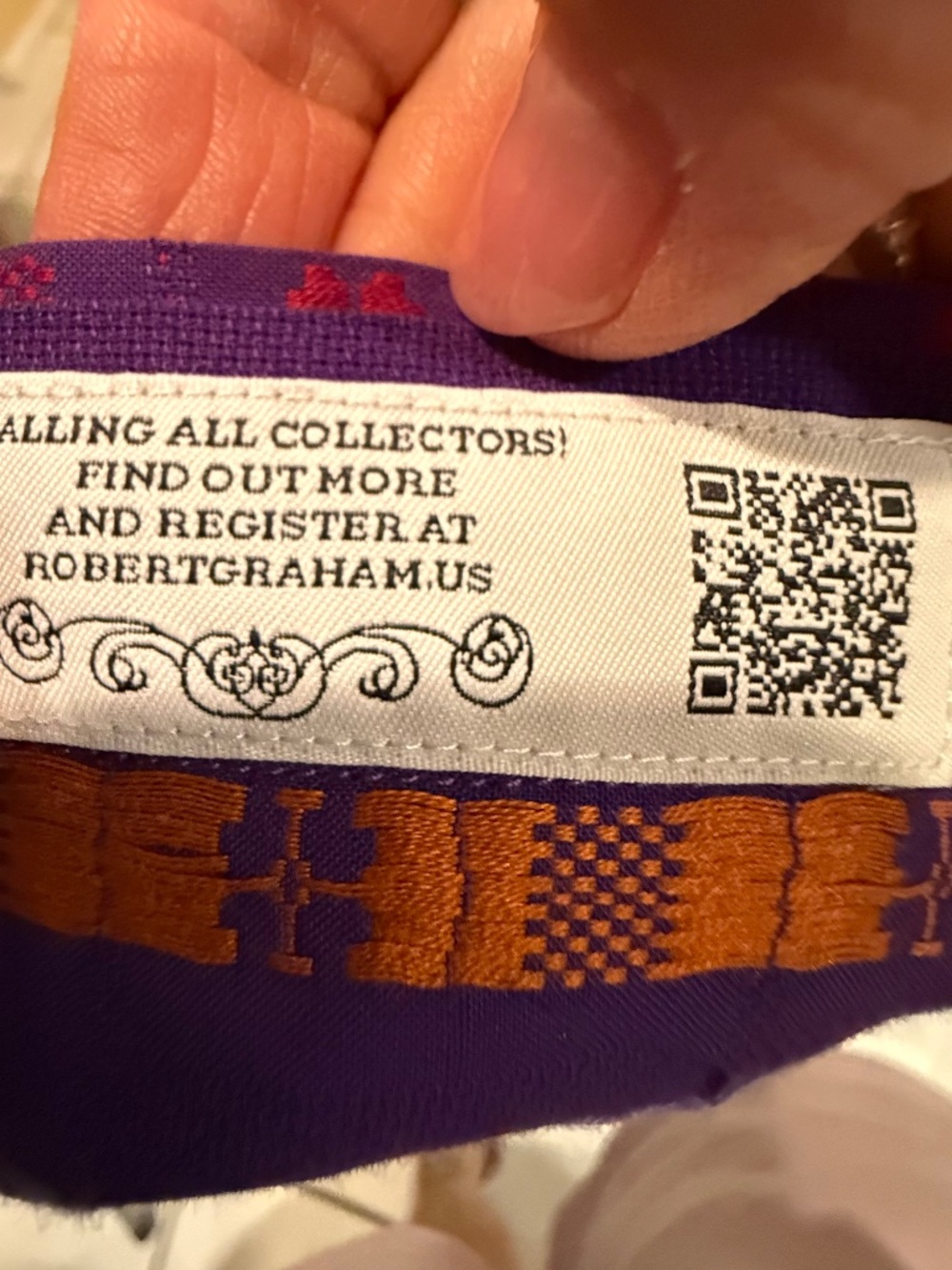 ROBERT GRAHAM ORIGINALS, XL COLLECT THEM ALL - Picture 8 of 9